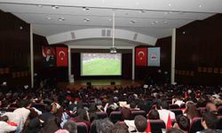 ERÜ'de milli maç heyecanı dev ekrana taşındı