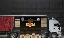 Kırşehir'de durdurulan kamyonda 5,5 ton kaçak tütün ele geçirildi