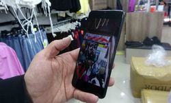 Mağaza açılışında indirim izdihamında birbirini ezdiler