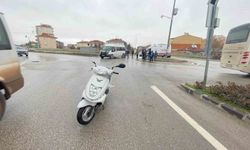 Minibüsle motosiklet çarpıştı: 1 yaralı