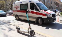 Otomobil scooter'a çarptı