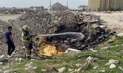 Tutuşan atık malzemeler itfaiye ekiplerince söndürüldü