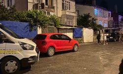 Husumetlilerin hedefi olan 2 katlı ev kurşunlandı