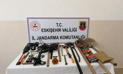 Kaçak kazı yapan 3 şüpheli suçüstü yakalandı