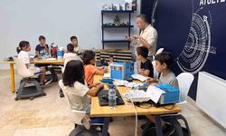 Bilim Sincan'da geleceğin mühendisleri kendi robotlarını üretiyor