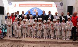 Çocuklar 5 asırlık vakıf geleneğiyle sünnet şöleninde buluştu
