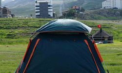 Erciyes'te çadır ve kamp sezonu devam ediyor
