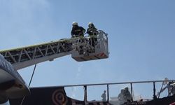 İş yerinde çıkan yangın paniğe neden oldu