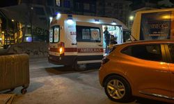 Kiraladığı scooterdan düşüp sızan alkollü kadın hastaneye kaldırıldı