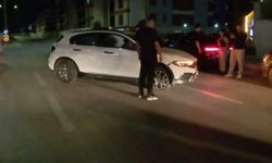 Otomobil ile motosiklet çarpıştı: 1 yaralı