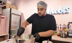 Sevdiği kızla evlenebilmek için hayalindeki işe başlayıp dükkan açtı