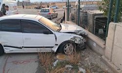 3 kişinin yaralandığı kaza kamerada