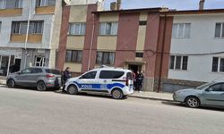 52 yaşındaki adam merdivenin altında ölü bulundu