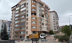 Evde çıkan yangında mahsur kalan anne ile oğlu kurtarıldı