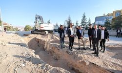 Başkan Özdemir Özbelde Mevkii'nde altyapı çalışmalarını yerinde inceledi
