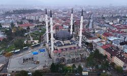 Sivas'ın silüetini yenilemişti, Merkez Camii'nde ilk ezan okundu