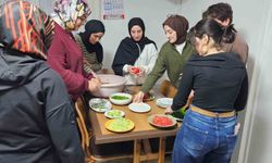 Yurtta kalan üniversiteliler paketli gıda yerine kısır tercih etti