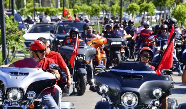 350 motosiklet tutkunu gaziler için turladı