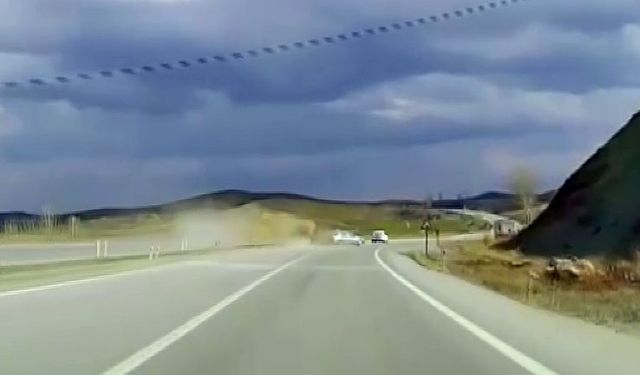 Kaza anı başka bir aracın kamerasına yansıdı