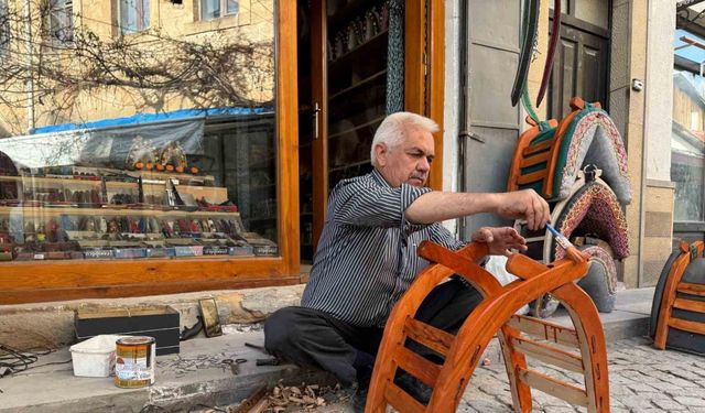52 yıllık "semerci" ata yadigarı mesleğini gelecek nesillere taşıyor