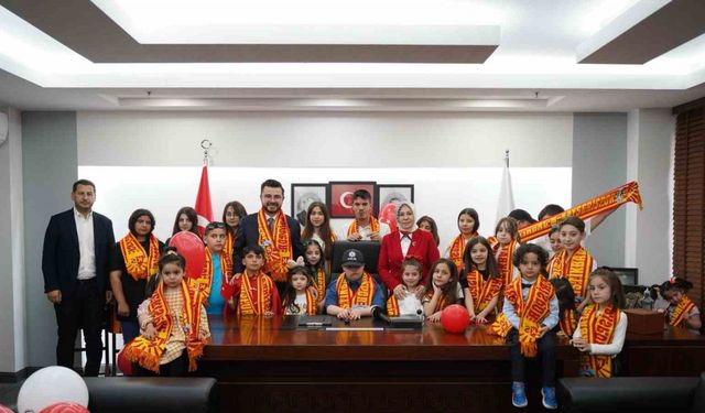 Başkan Okandan’dan miniklere Kayserispor sürprizi