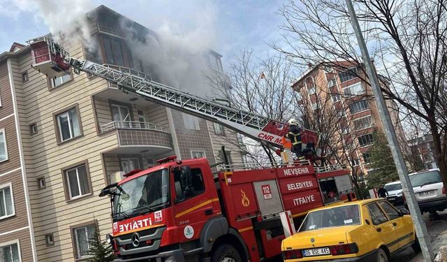 Çocuk odasında çıkan yangın korkuttu
