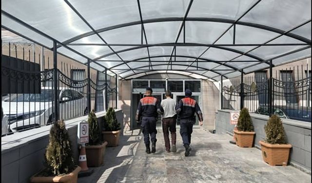 Jandarma inşaattan hırsızlık yapan şahıslar Afyonkarahisar’da yakalandı