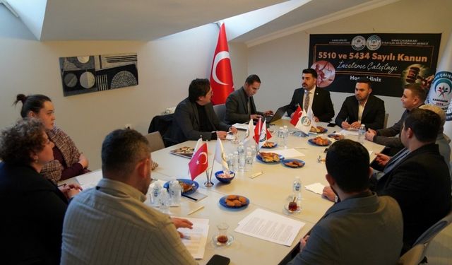 KAMUSAM kamu personelinin sorunlarını çalıştaylarla masaya yatırdı