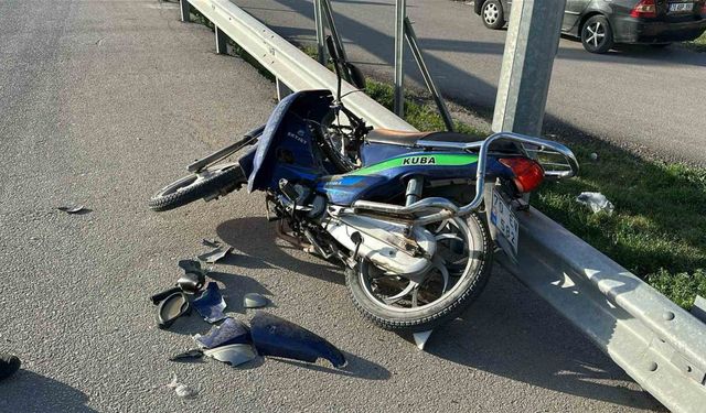 Karaman’da motosiklet otomobille çarpıştı: 2 yaralı