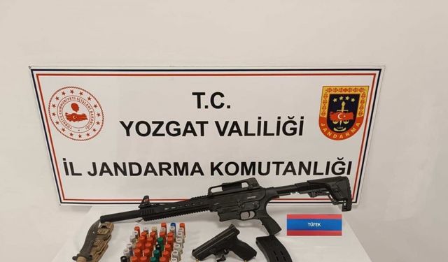 Ruhsatsız tabanca ve av tüfeği ele geçirildi