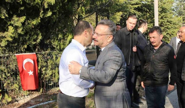Vali Aksoy, Tolga Yılmaz’ın vefat eden babası Tayyar Yılmaz’ın cenazesine katıldı