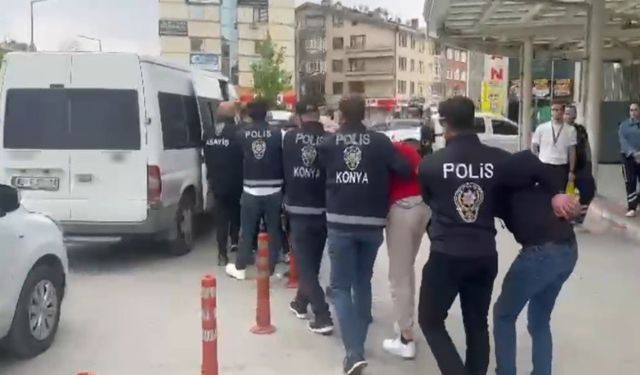 Sosyal medyada silah teşhir edenlere operasyon: 14 gözaltı