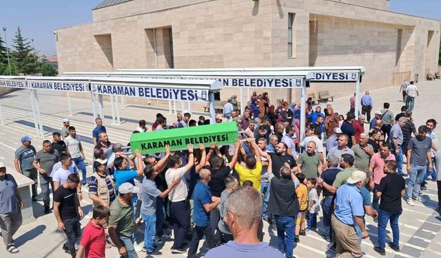 5’inci kattan düşen 2 yaşındaki Miraç, son yolculuğuna uğurlandı