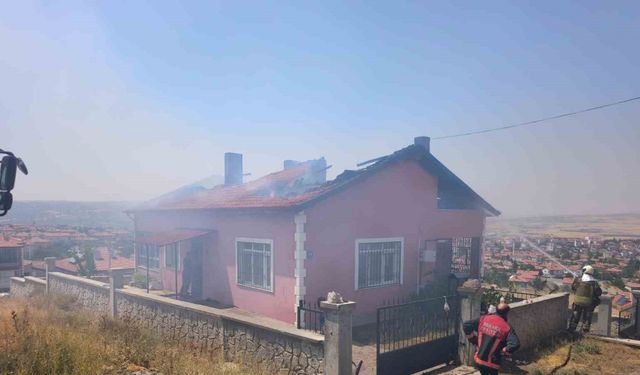 Anne ameliyattayken evde bıraktığı çocukların yangın çıkardığı iddiası