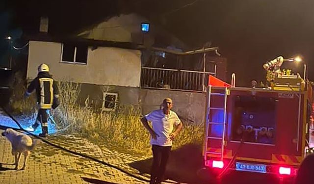 Ev yangını korkuttu