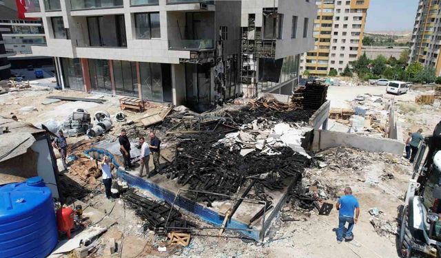 İnşaat yangını paniğe neden oldu