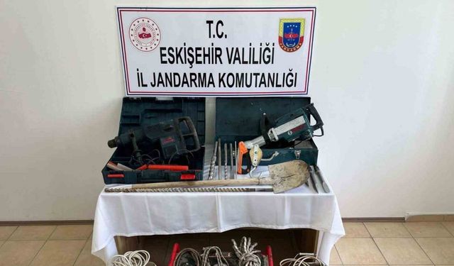 Kaçak kazı yaparken suçüstü yakalandılar