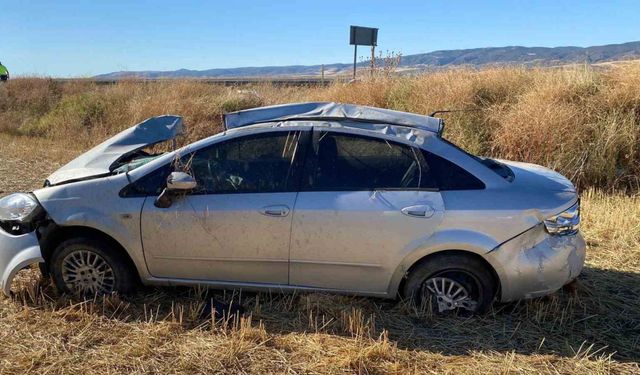 Kontrolden çıkan araç takla attı: 1 ölü, 4 yaralı