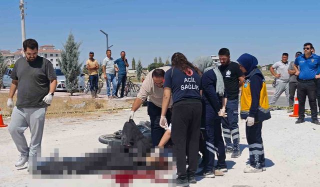Tır ile motosiklet çarpıştı: 1 ölü