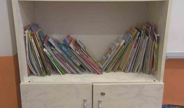Ücretsiz ders kitapları sıralardaki yerini aldı