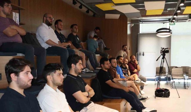 Yapay zeka ve kolektif akıl masaya yatırıldı