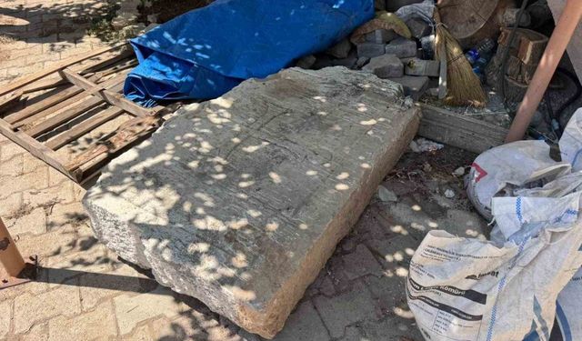 1 tonluk Bizans taşı bulundu