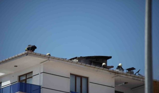 5 katlı apartmanda yangın paniği