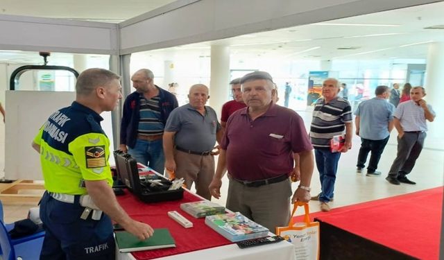 Jandarmanın fuarda açtığı stantta bin 120 vatandaş bilgilendirildi