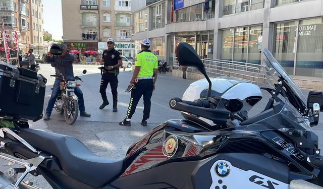Karaman’da polisin motosiklet denetimleri devam ediyor