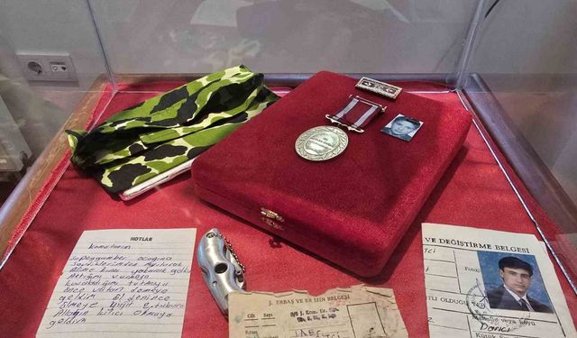 Şehitlerin hüzünlendiren hatıraları sergide yerini aldı