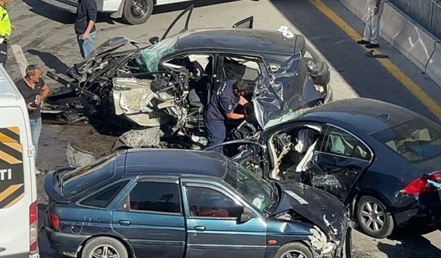 Zincirleme trafik kazası: 4 yaralı