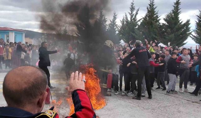 Afet tatbikatı gerçeği aratmadı