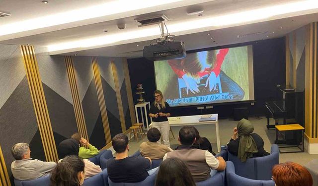 ’Aile ve İnternet’ konulu eğitim gerçekleştirildi