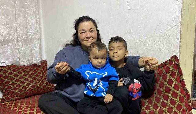 Annelerinin yüzünü ve dünyanın renklerini ilk defa gördüler